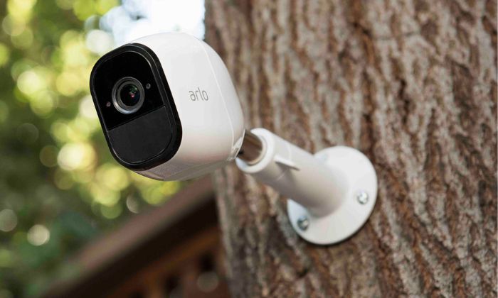 how do wireless security cameras work